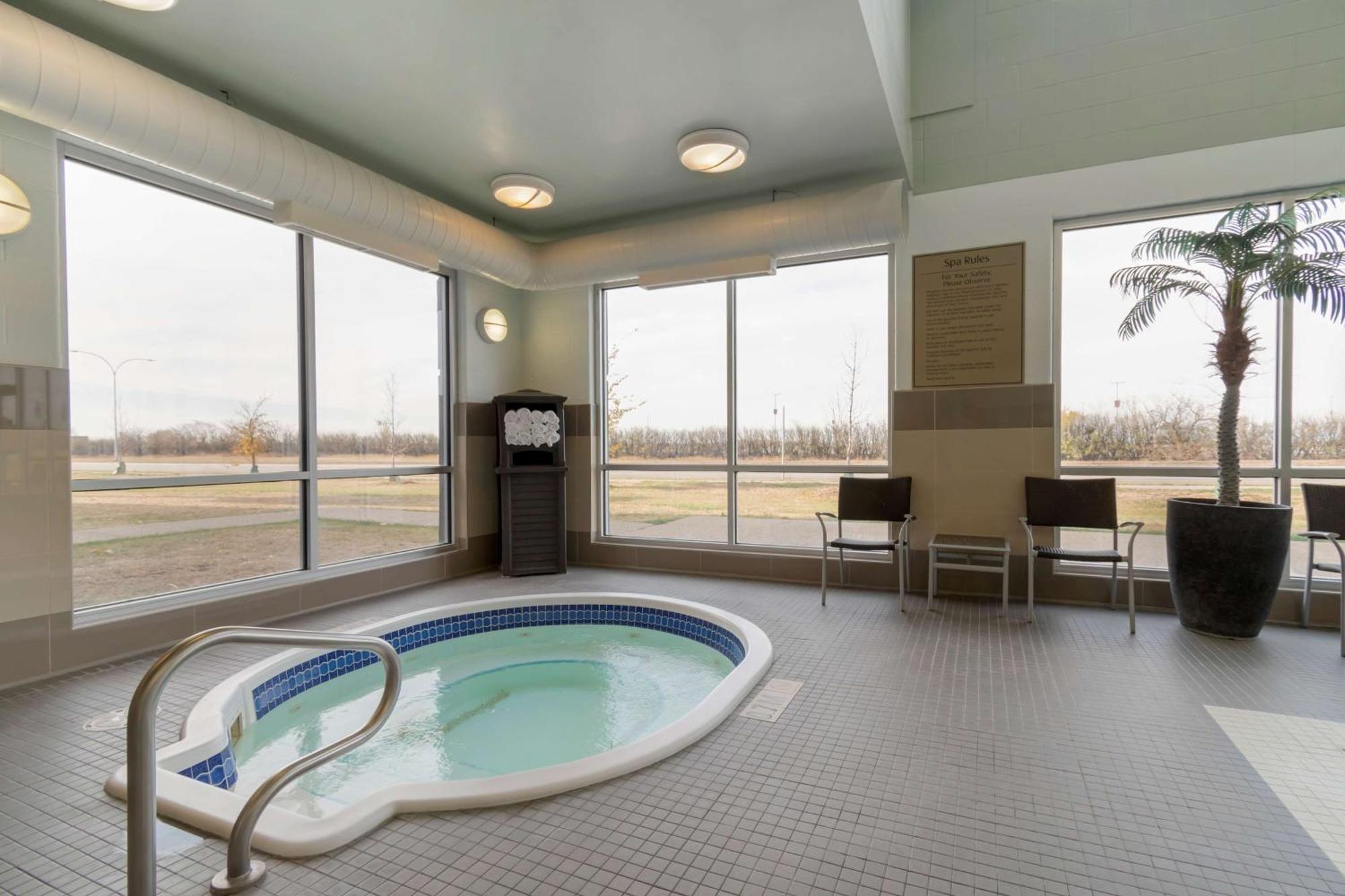 Best Western Plus Airport Inn & Suites Saskatoon Ngoại thất bức ảnh
