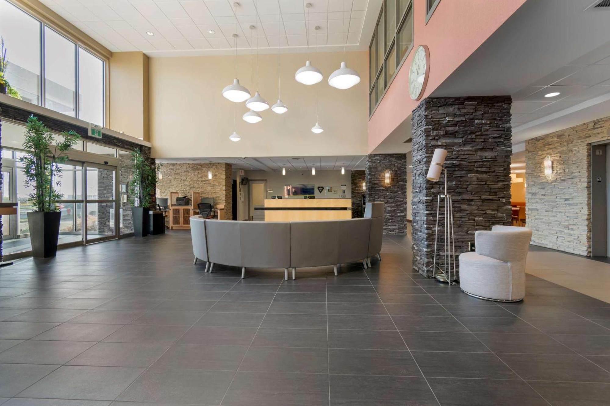 Best Western Plus Airport Inn & Suites Saskatoon Ngoại thất bức ảnh