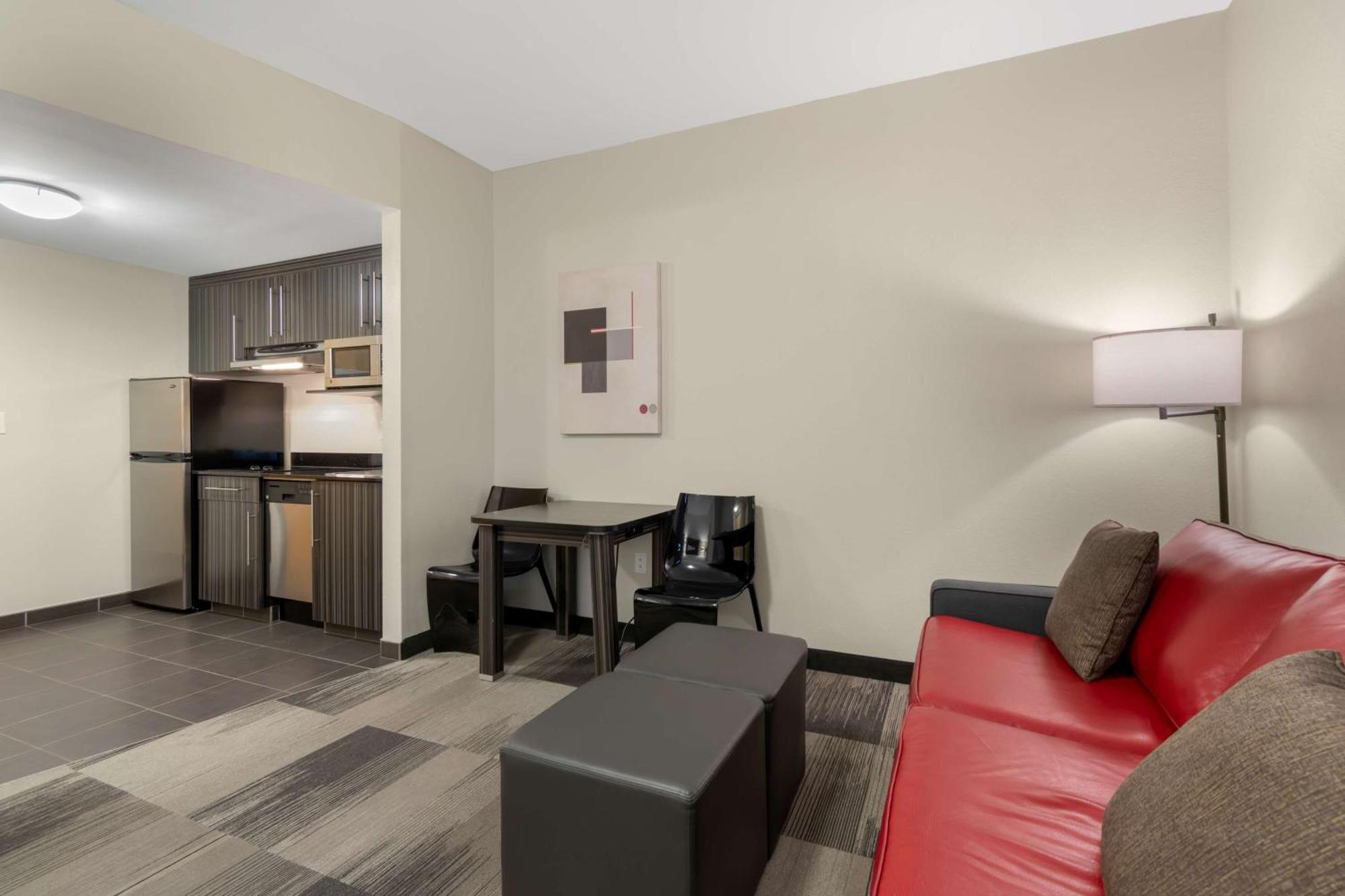 Best Western Plus Airport Inn & Suites Saskatoon Ngoại thất bức ảnh