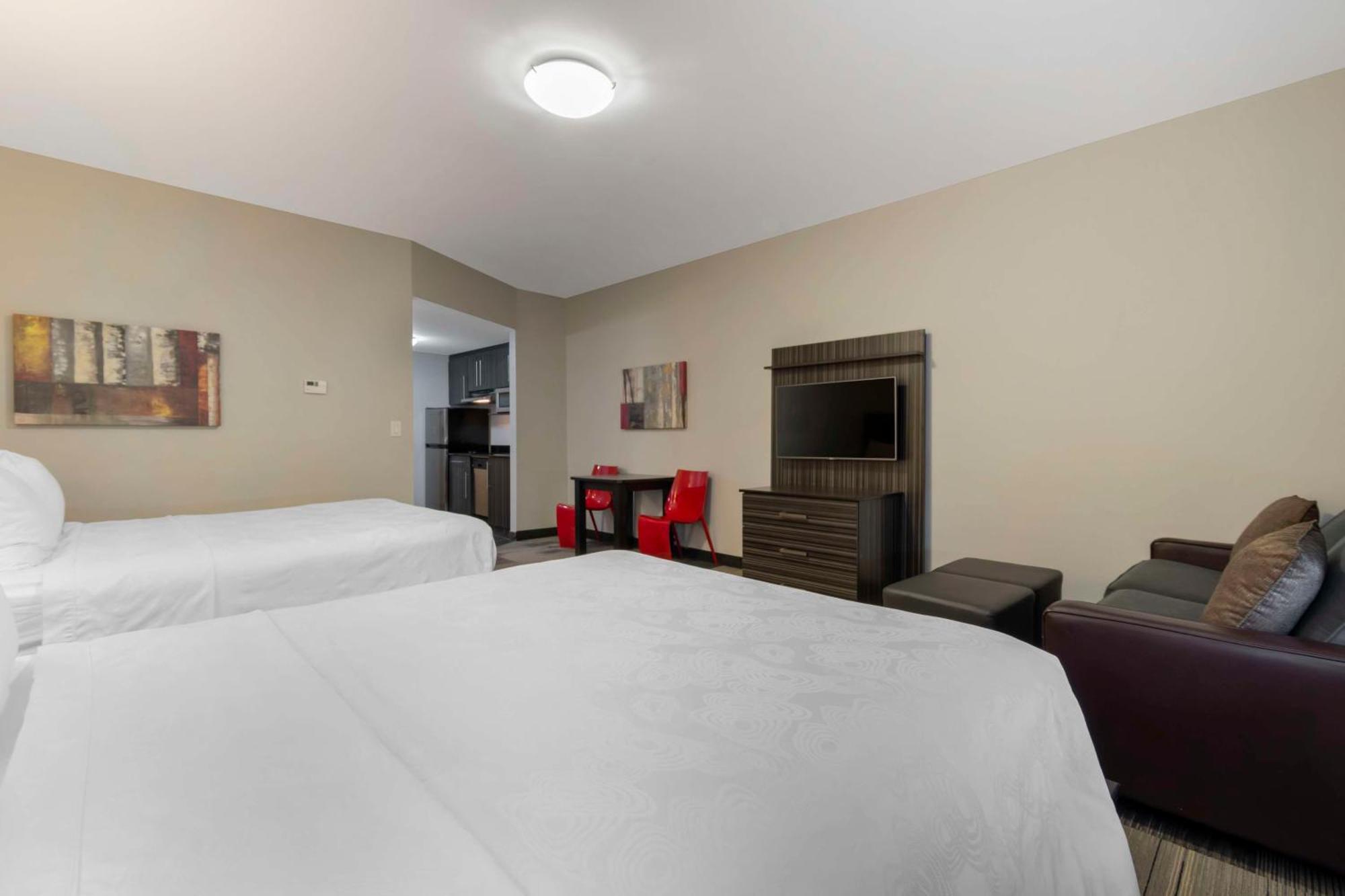 Best Western Plus Airport Inn & Suites Saskatoon Ngoại thất bức ảnh