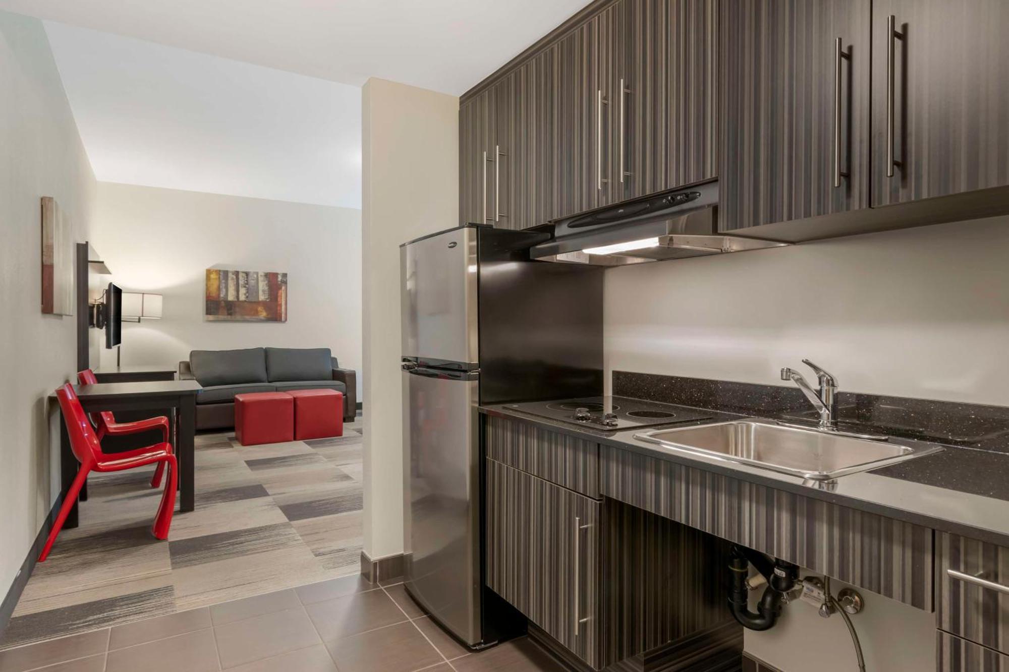 Best Western Plus Airport Inn & Suites Saskatoon Ngoại thất bức ảnh