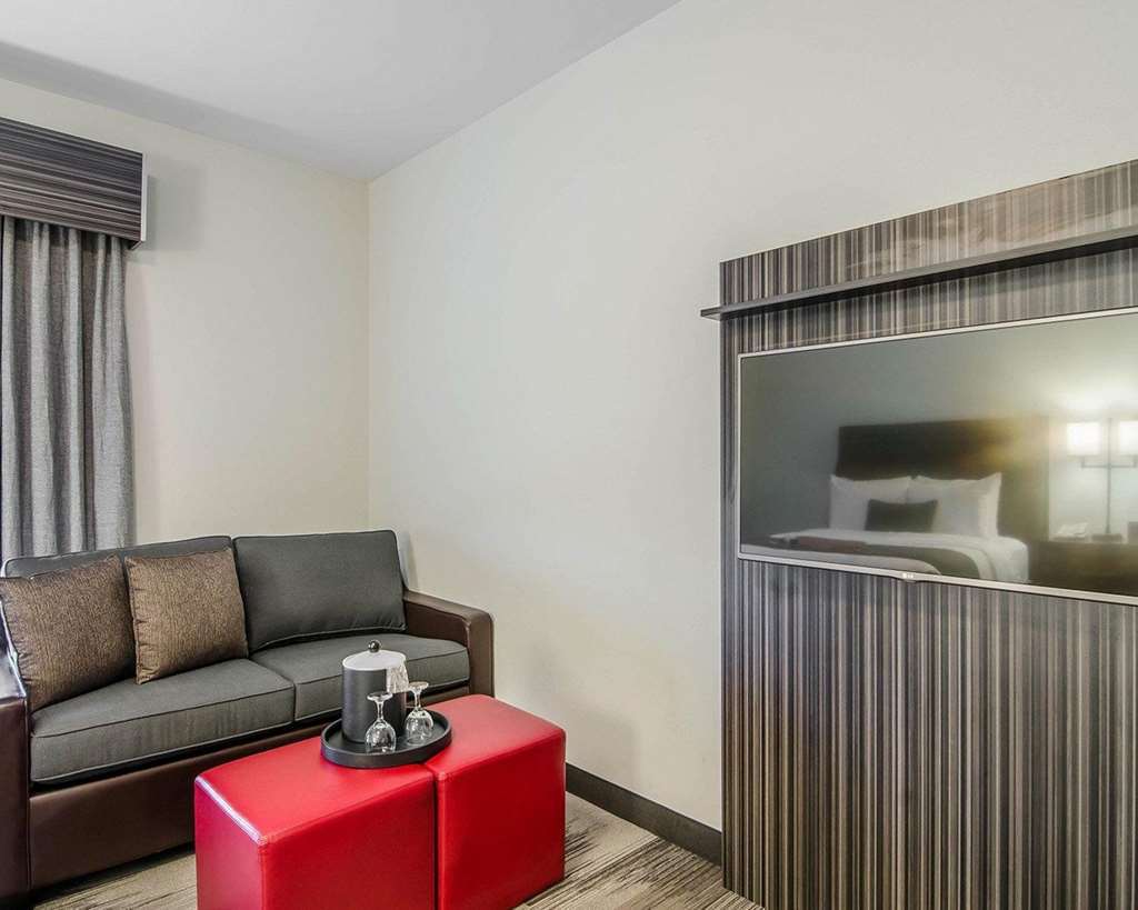 Best Western Plus Airport Inn & Suites Saskatoon Phòng bức ảnh