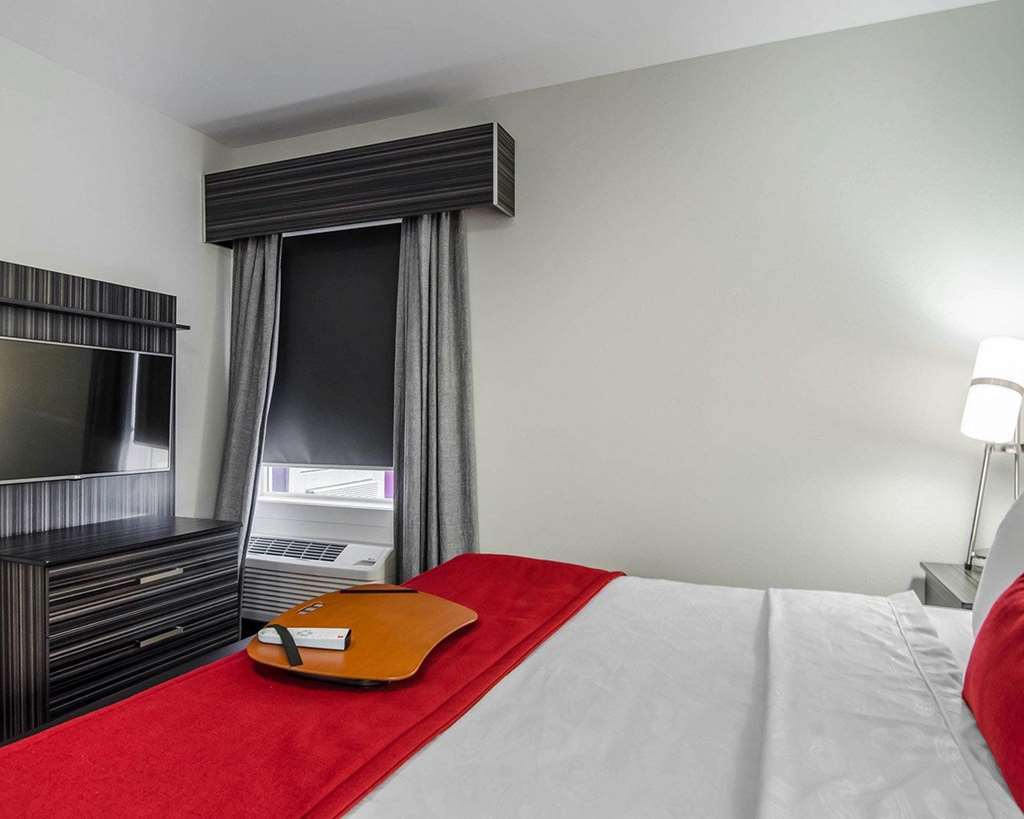 Best Western Plus Airport Inn & Suites Saskatoon Phòng bức ảnh